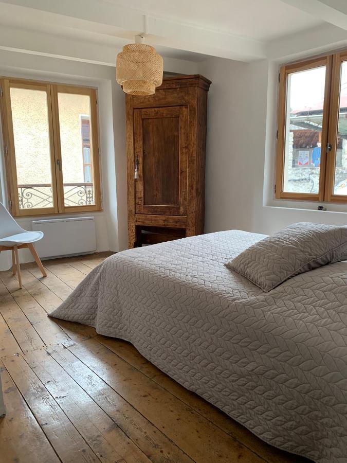 Maison Familiale Des Remparts Colmars Eksteriør billede